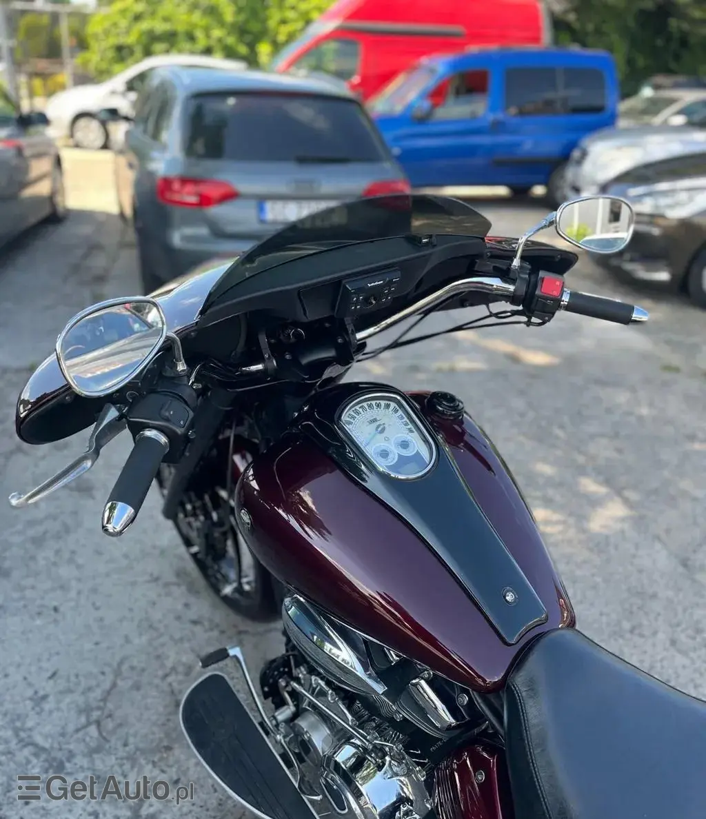 YAMAHA XV 1900A Midnight Star 