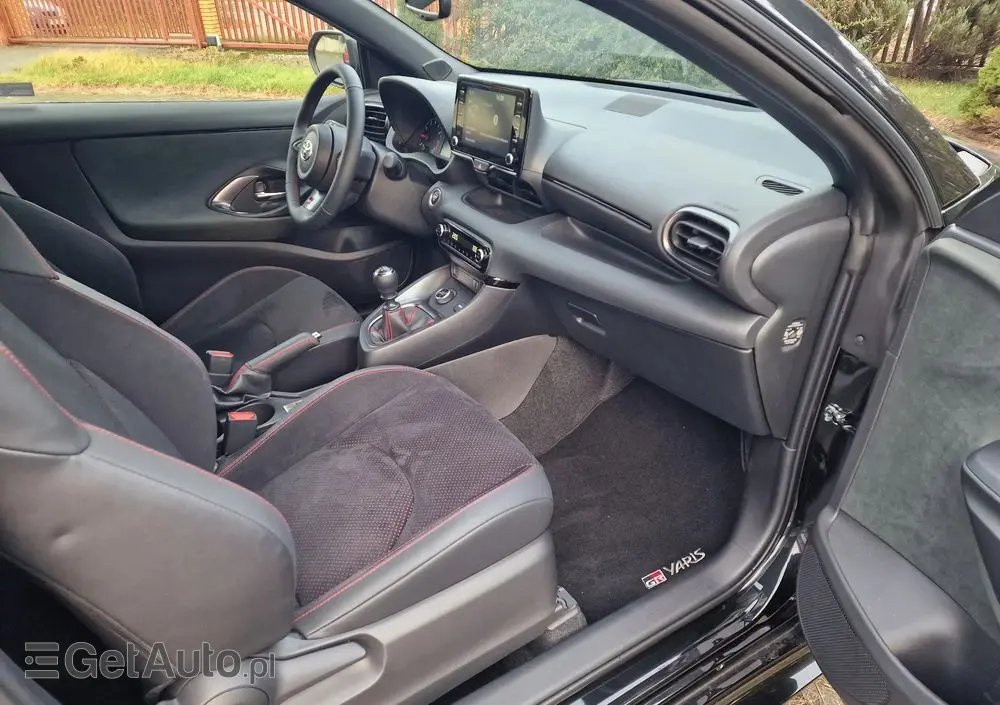 TOYOTA Yaris GR 1.6 Dynamic