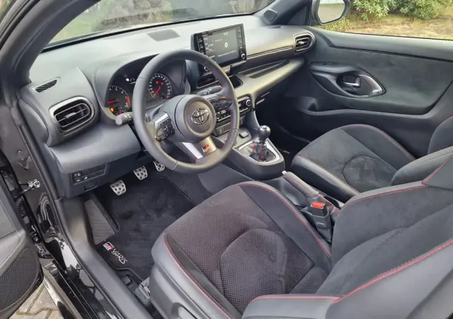 TOYOTA Yaris GR 1.6 Dynamic