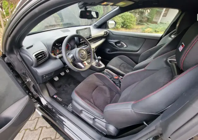 TOYOTA Yaris GR 1.6 Dynamic