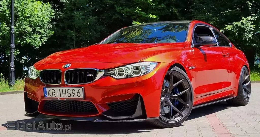 BMW M4 Standard