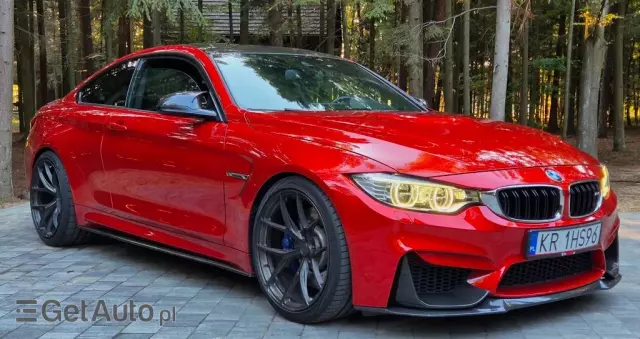 BMW M4 Standard