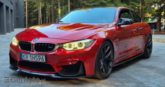BMW M4 Standard