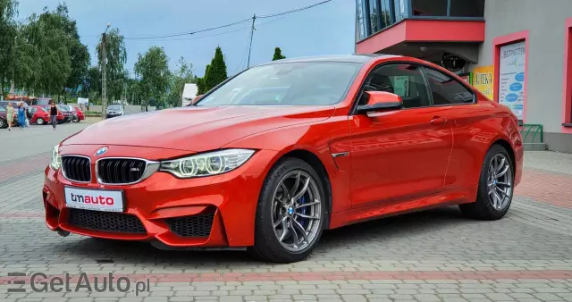 BMW M4 Standard