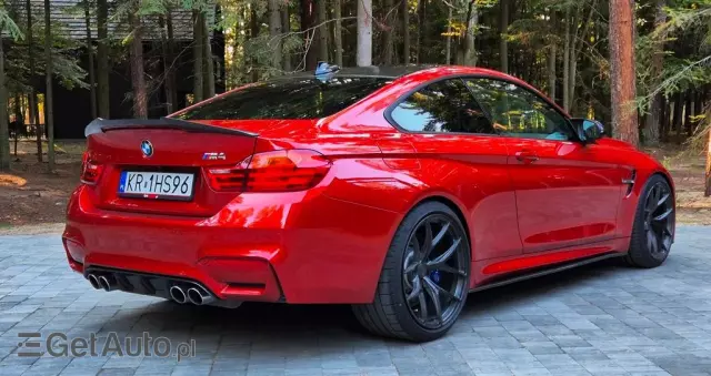 BMW M4 Standard