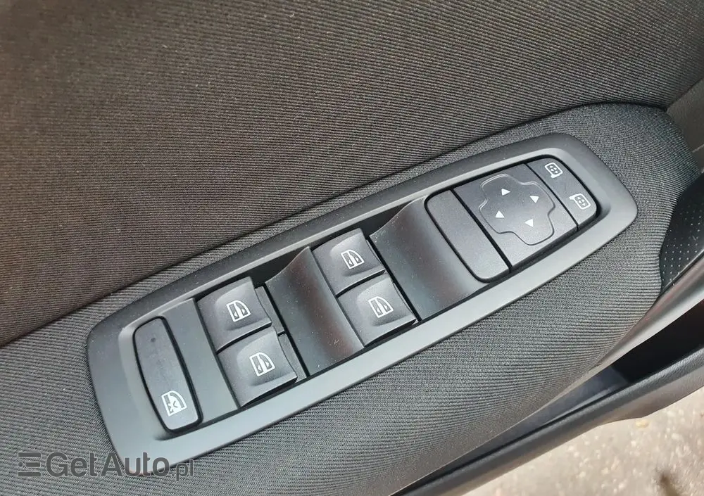 RENAULT Megane ENERGY TCe 100 INTENS
