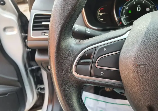 RENAULT Megane ENERGY TCe 100 INTENS