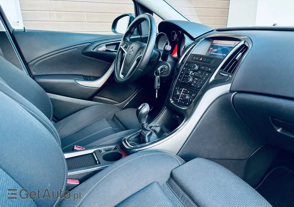 OPEL Astra 1.7 CDTI DPF Cosmo