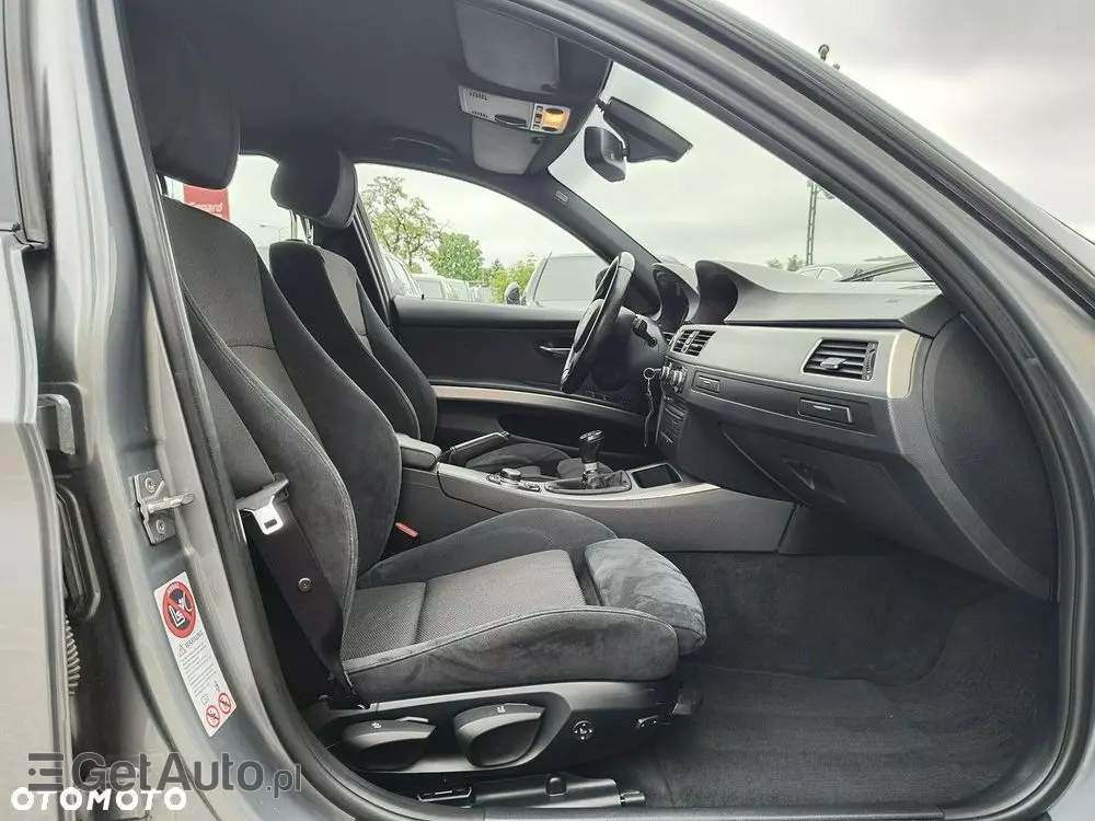 BMW Seria 3 320d Efficient Dynamics Sport Line shadow