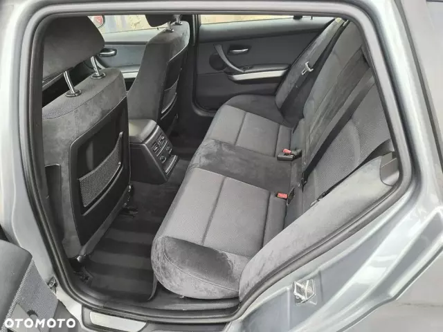 BMW Seria 3 320d Efficient Dynamics Sport Line shadow