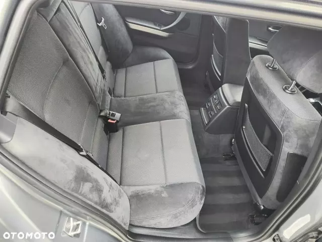 BMW Seria 3 320d Efficient Dynamics Sport Line shadow