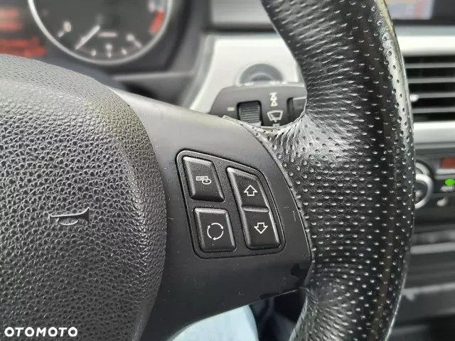 BMW Seria 3 320d Efficient Dynamics Sport Line shadow