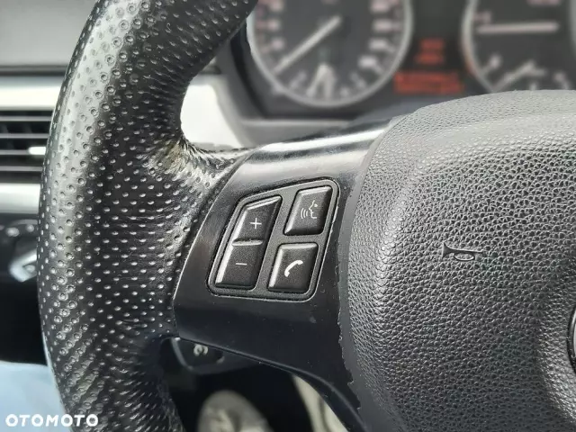 BMW Seria 3 320d Efficient Dynamics Sport Line shadow