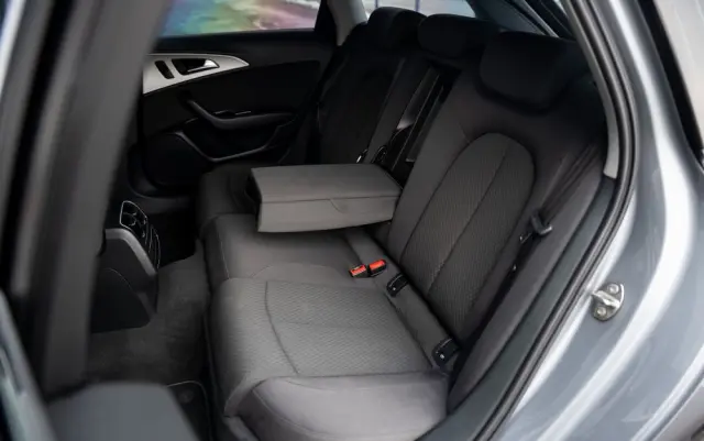 AUDI A6 Avant 2.0 TDI Ultra S tronic