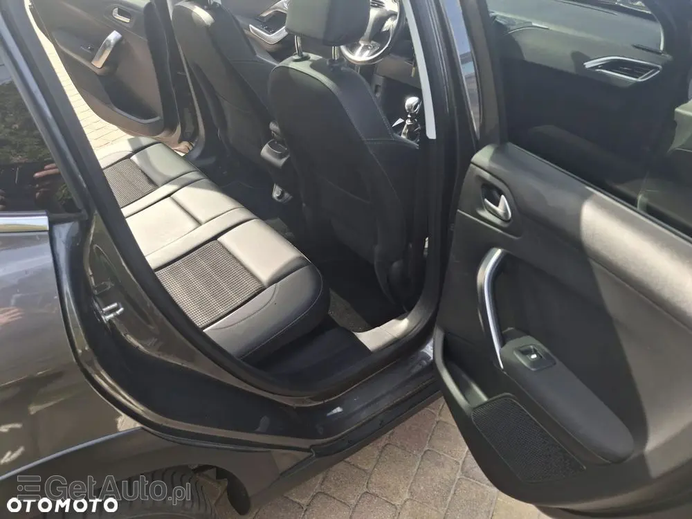 PEUGEOT 2008 PureTech 130 Allure Pack