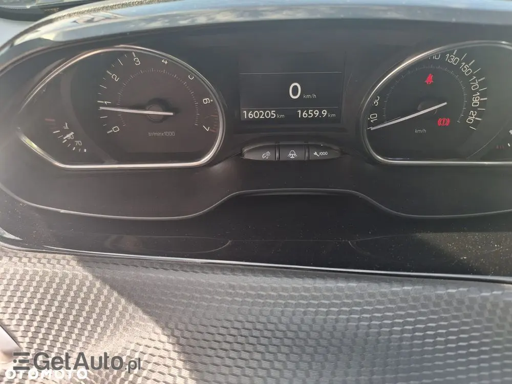 PEUGEOT 2008 PureTech 130 Allure Pack