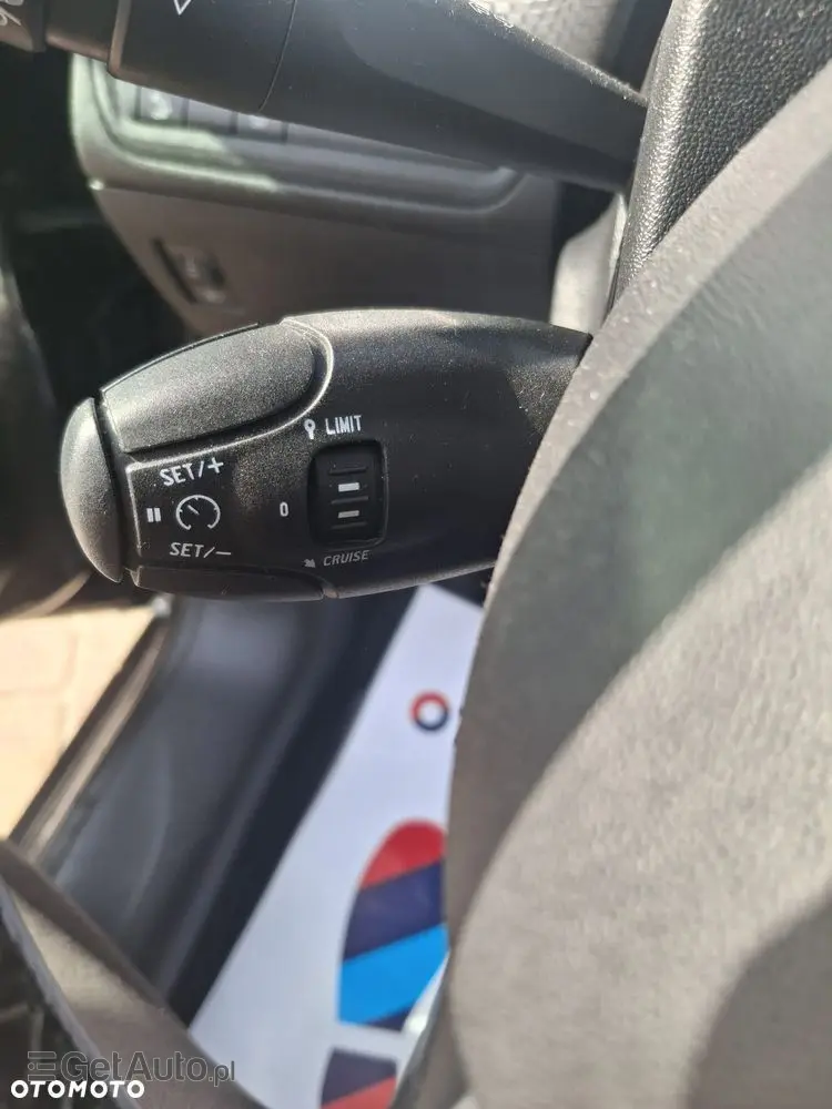PEUGEOT 2008 PureTech 130 Allure Pack