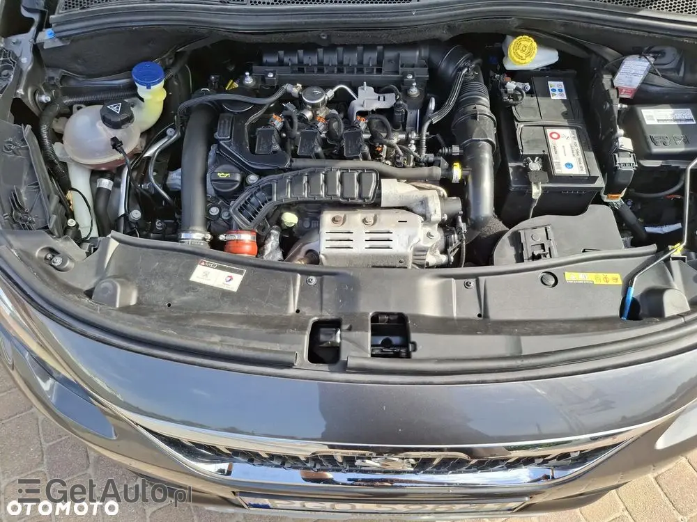 PEUGEOT 2008 PureTech 130 Allure Pack