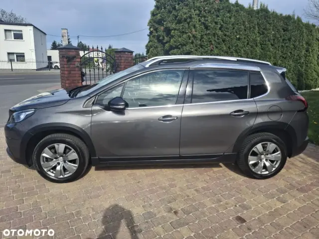 PEUGEOT 2008 PureTech 130 Allure Pack