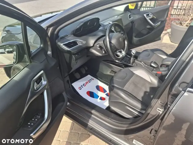 PEUGEOT 2008 PureTech 130 Allure Pack