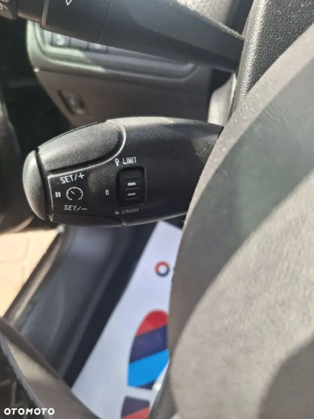 PEUGEOT 2008 PureTech 130 Allure Pack