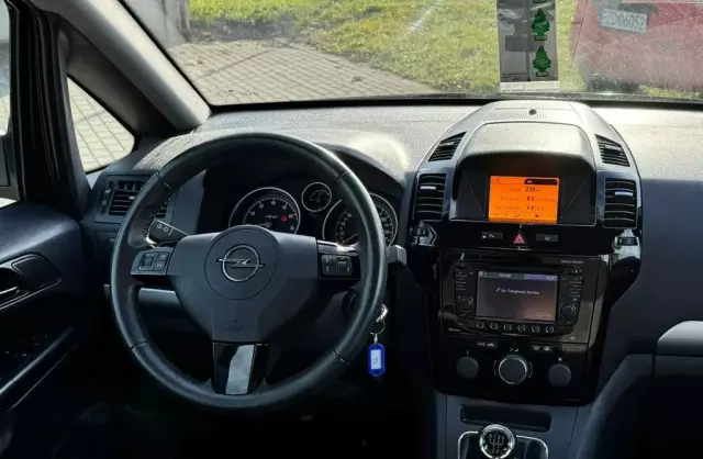 OPEL Zafira 