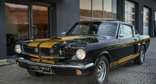 FORD Mustang 