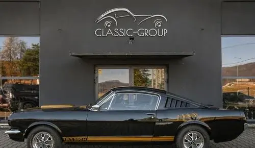 FORD Mustang 