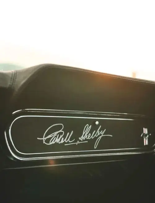FORD Mustang 