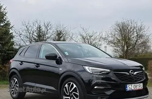 OPEL Grandland 