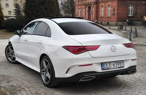 MERCEDES-BENZ CLA 