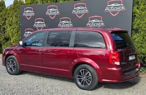 DODGE Grand Caravan 