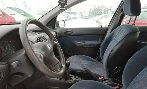 PEUGEOT 206 