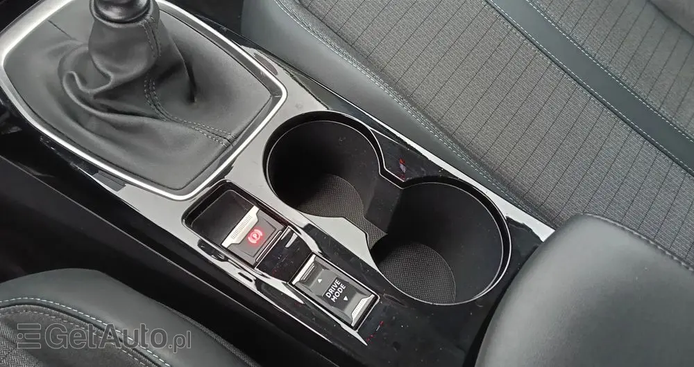 PEUGEOT 208 PureTech 100 Allure Pack