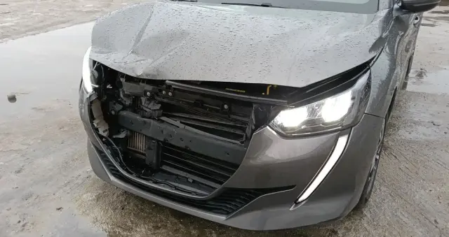 PEUGEOT 208 PureTech 100 Allure Pack