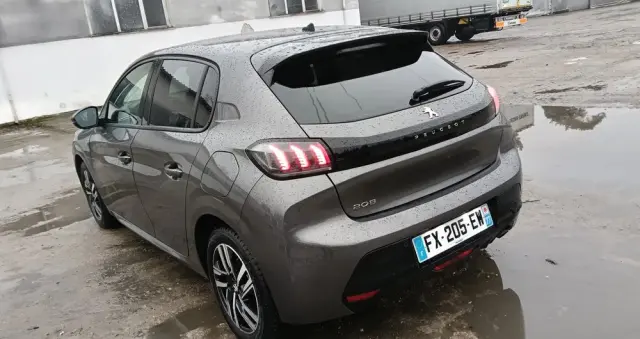 PEUGEOT 208 PureTech 100 Allure Pack