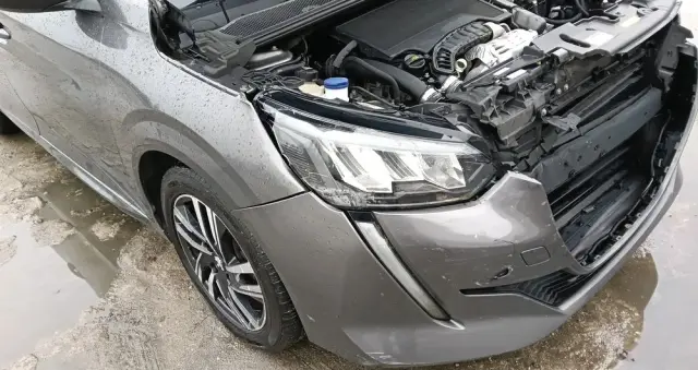 PEUGEOT 208 PureTech 100 Allure Pack