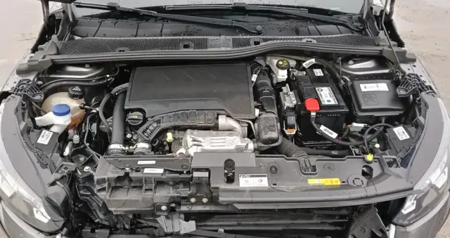 PEUGEOT 208 PureTech 100 Allure Pack