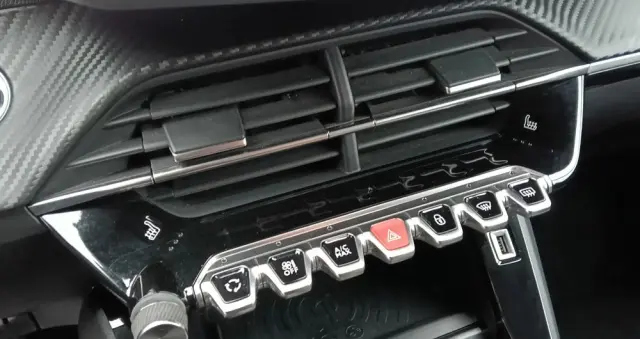 PEUGEOT 208 PureTech 100 Allure Pack