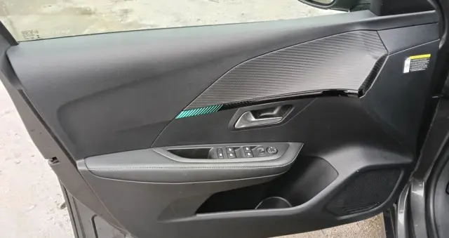 PEUGEOT 208 PureTech 100 Allure Pack