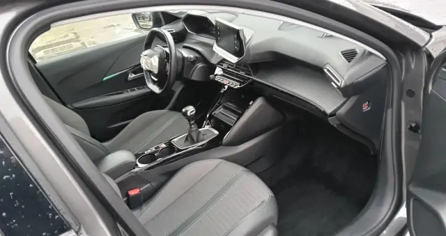 PEUGEOT 208 PureTech 100 Allure Pack