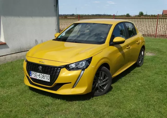 PEUGEOT 208 
