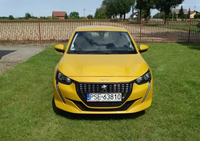 PEUGEOT 208 