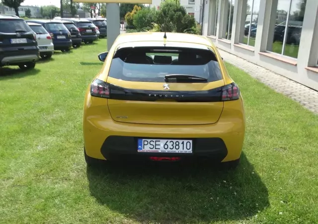 PEUGEOT 208 