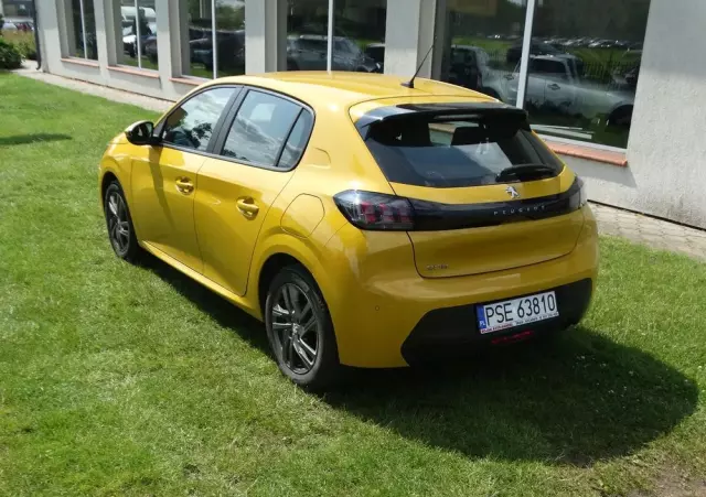 PEUGEOT 208 