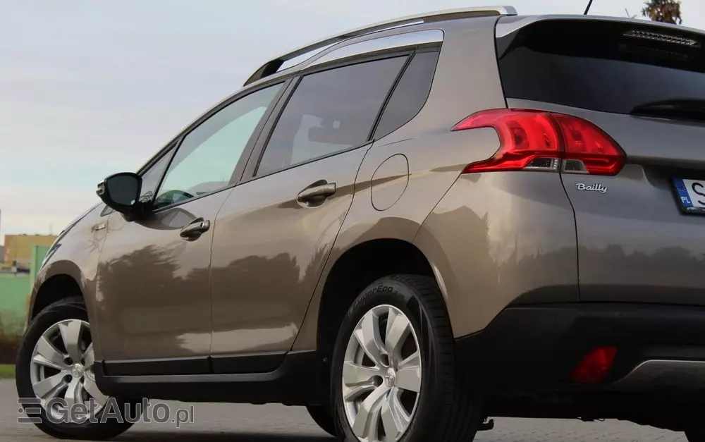 PEUGEOT 2008 1.2 Pure Tech Style