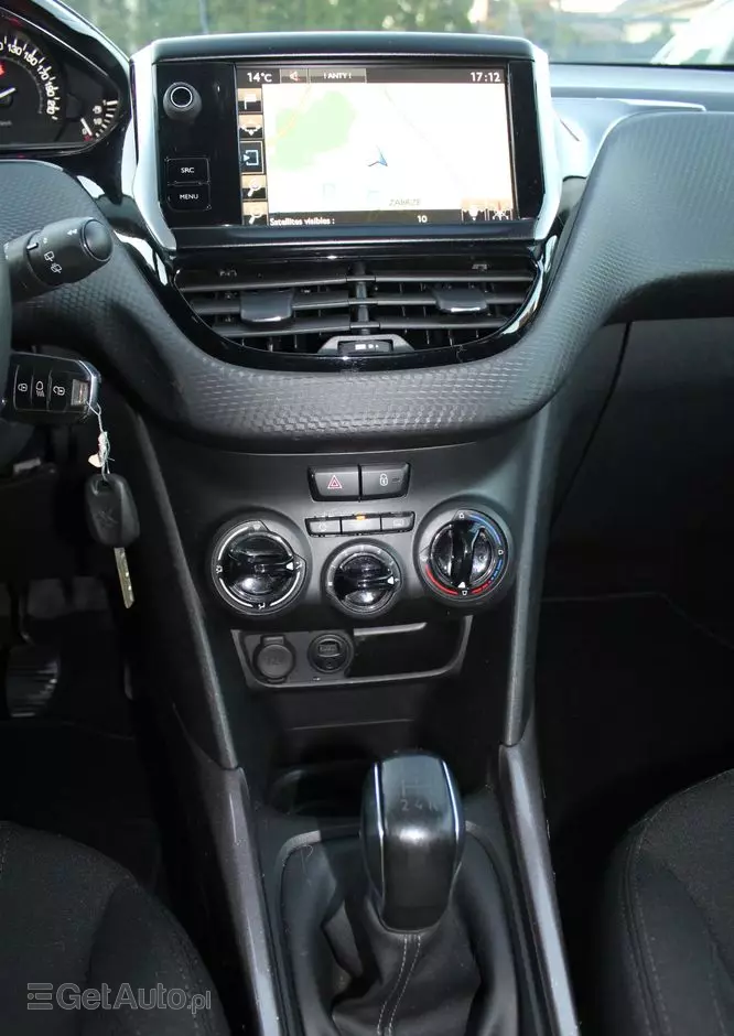 PEUGEOT 2008 1.2 Pure Tech Style