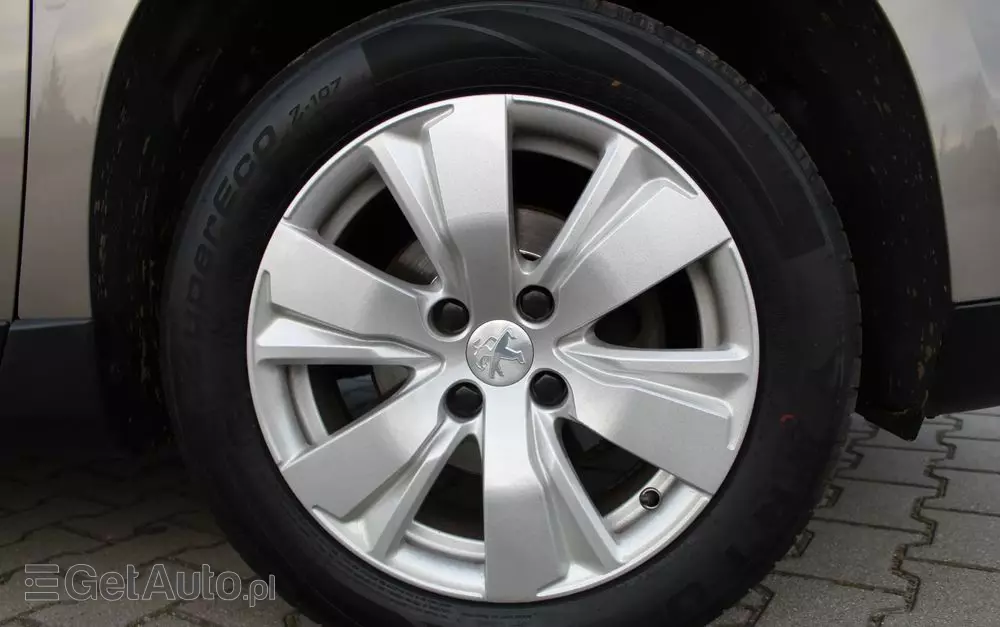 PEUGEOT 2008 1.2 Pure Tech Style