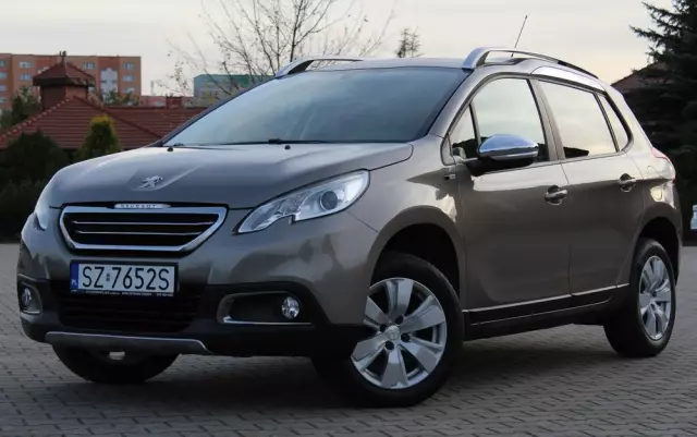 PEUGEOT 2008 1.2 Pure Tech Style