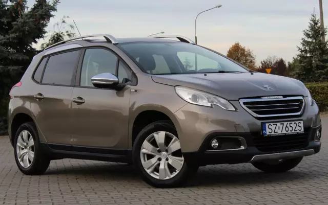 PEUGEOT 2008 1.2 Pure Tech Style